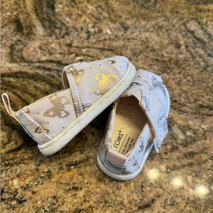Tom's toddler shoes size 4